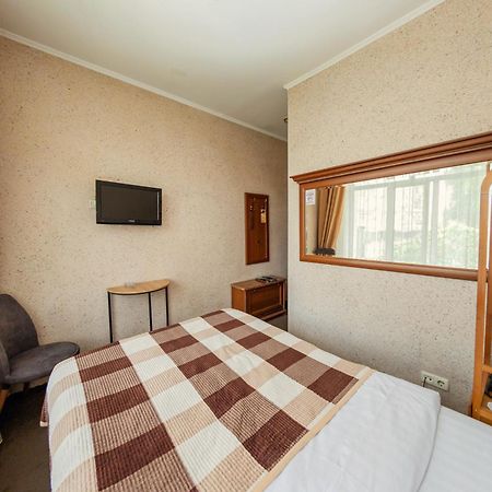 Hotel Ajour Almaty Exterior foto