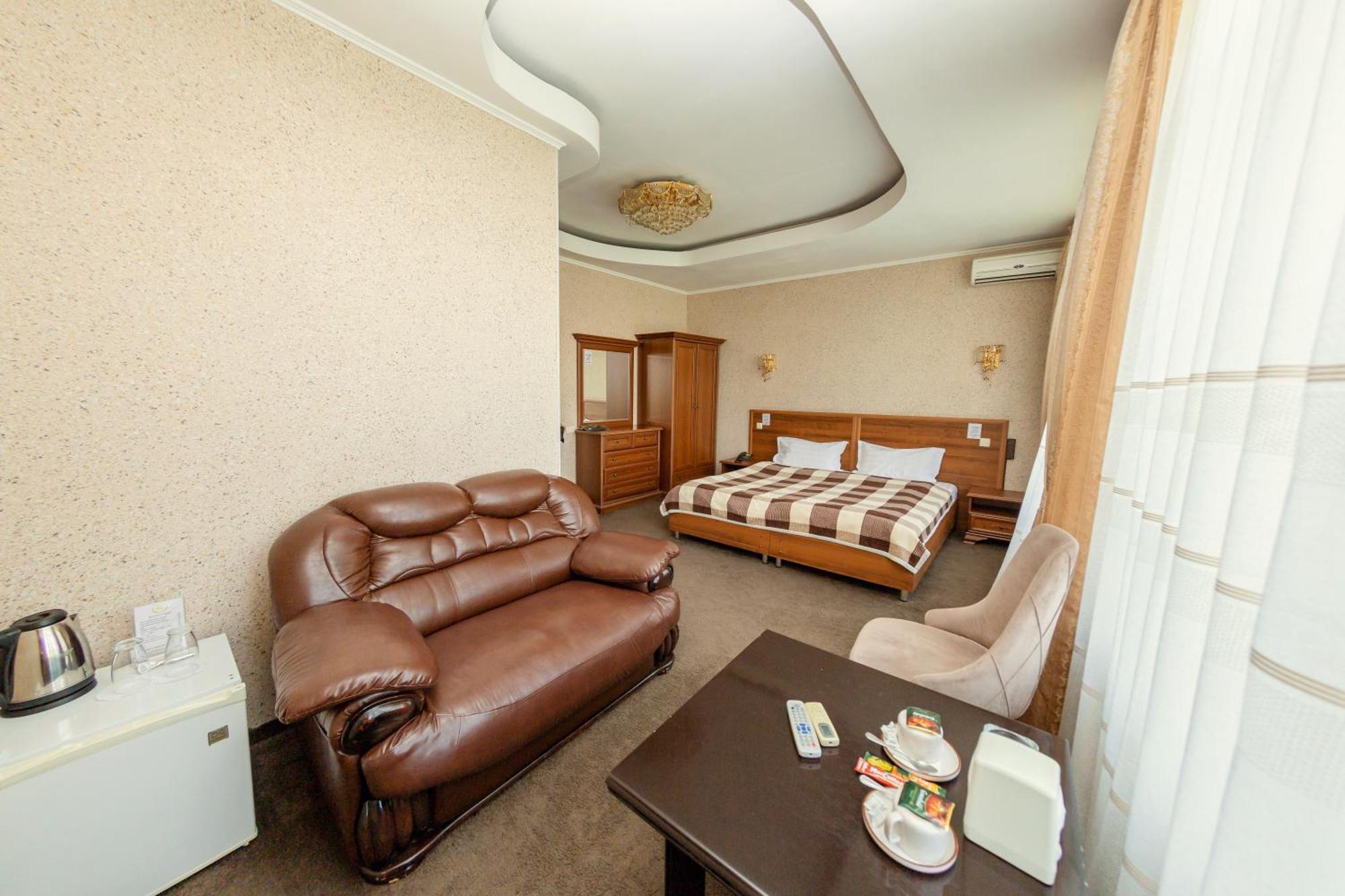 Hotel Ajour Almaty Exterior foto